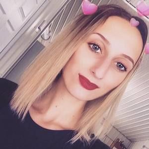 Meet your Posher, Selena